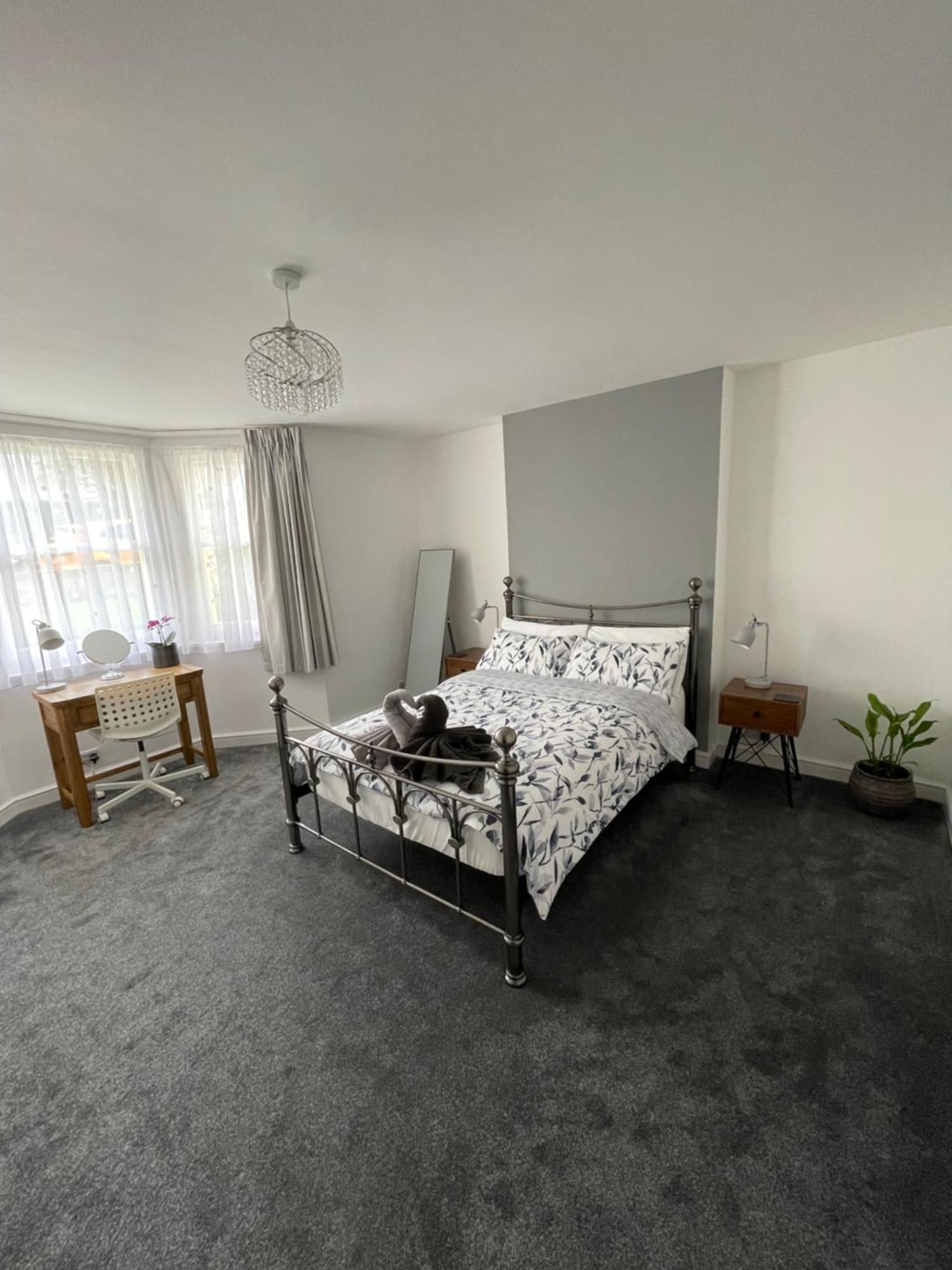Garden Flat In 'Little Chelsea' Apartment Eastbourne Exterior photo